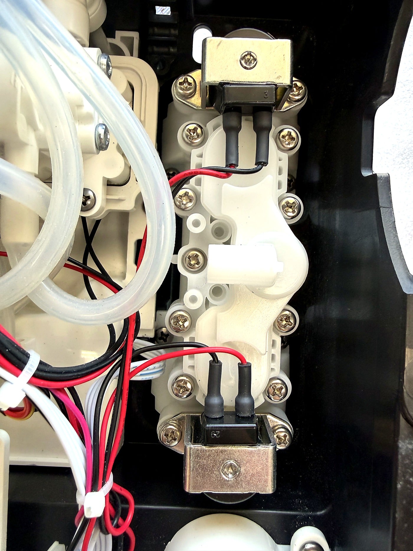 Pulse solenoid valve assembly installed inside a SEEWIN smart toilet
